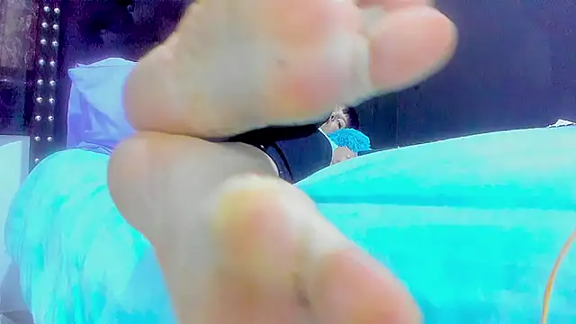 Snapshot of amareto_queen chatting on November 6, 2025, 6:53 pm amareto queen online show from November 6, 2025, 6:53 pm