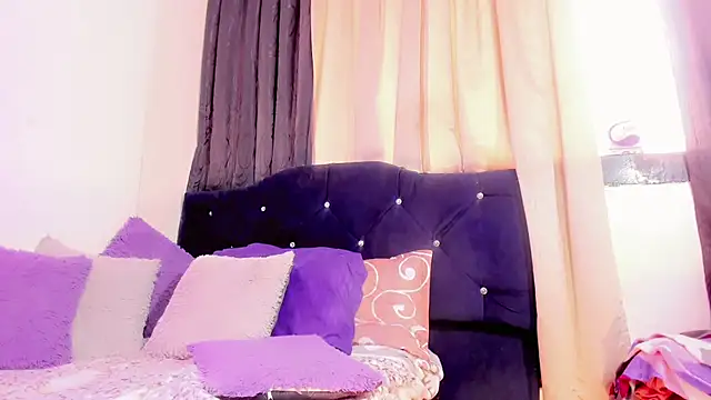 Snapshot of lesly_xx chatting on April 20, 2026, 7:26 pm lesly xx online show from April 20, 2026, 7:26 pm