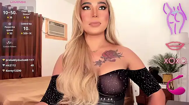 Lustrous Nathalie online show from January 25, 2025, 5:51 am