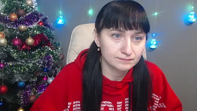 NinaFlawlees online show from December 5, 2025, 6:44 am