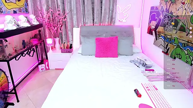 tattooBabyxxx online show from February 5, 2025, 7:31 pm