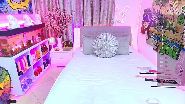 tattooBabyxxx online show from November 15, 2025, 8:27 pm