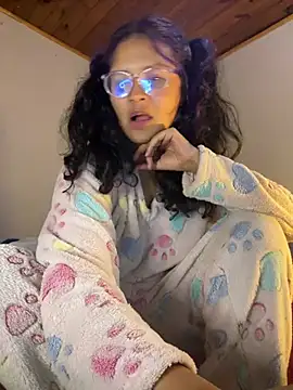 Snapshot of Hathorlove chatting on February 14, 2025, 4:47 am Hathorlove online show from February 14, 2025, 4:47 am