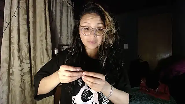 Snapshot of Hathorlove chatting on November 3, 2025, 7:53 am Hathorlove online show from November 3, 2025, 7:53 am