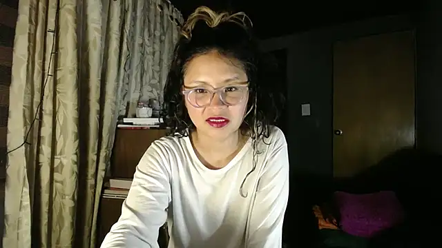 Snapshot of Hathorlove chatting on November 27, 2025, 2:57 am Hathorlove online show from November 27, 2025, 2:57 am