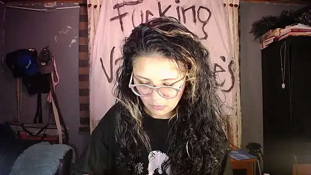 Hathorlove online show from February 12, 2026, 10:05 pm