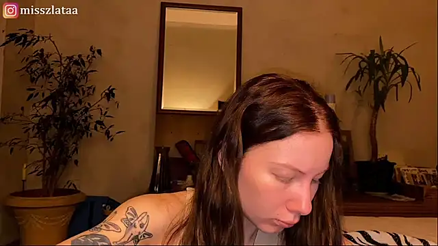 elfess online show from November 13, 2025, 5:06 am