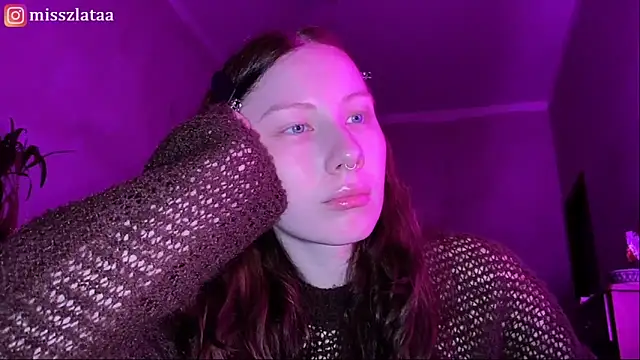 elfess online show from December 5, 2025, 2:47 pm