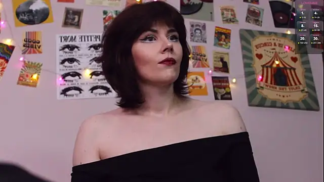 Luna Blake online show from April 2, 2026, 1:53 pm