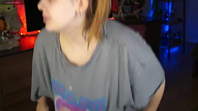 AfinaAmmor online show from April 16, 2026, 6:09 pm