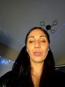 Snapshot of LeticiaWoods chatting on June 22, 2026, 9:34 pm LeticiaWoods online show from June 22, 2026, 9:34 pm