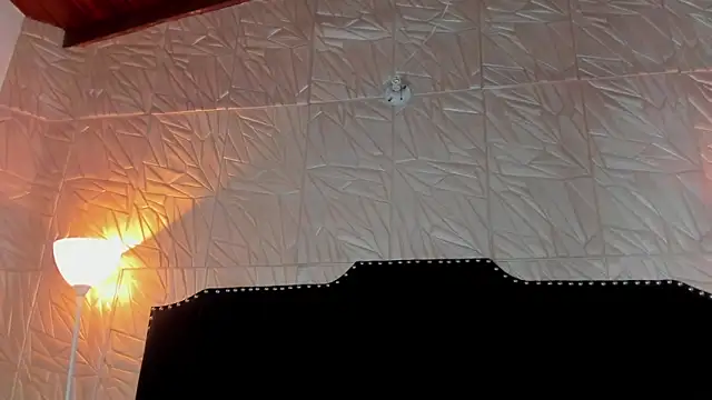 JennyRouse01 online show from December 19, 2025, 12:23 pm