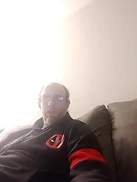 Snapshot of TaylorBlaze chatting on December 26, 2024, 1:40 am TaylorBlaze online show from December 26, 2024, 1:40 am