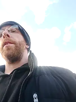 Snapshot of TaylorBlaze chatting on November 8, 2025, 4:40 pm TaylorBlaze online show from November 8, 2025, 4:40 pm