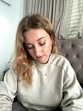 MileySummer online show from November 29, 2025, 1:36 pm