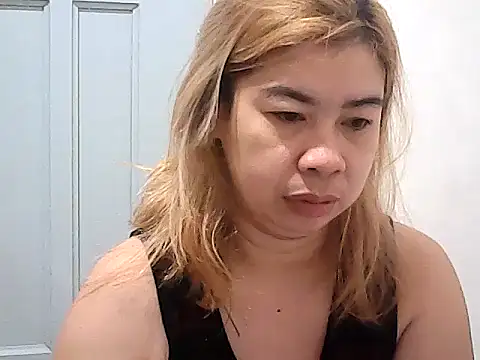 Snapshot of Totally_Naked69 chatting on January 25, 2025, 12:48 am Totally Naked69 online show from January 25, 2025, 12:48 am