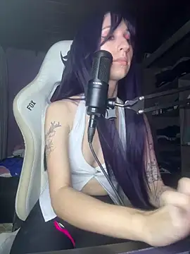 bunnydark00 online show from March 18, 2026, 4:26 am