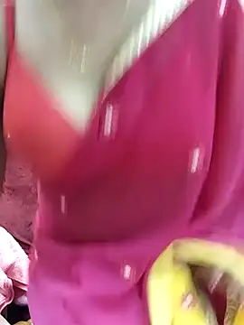 Snapshot of Queen_Dolly chatting on March 4, 2025, 6:07 pm Queen Dolly online show from March 4, 2025, 6:07 pm