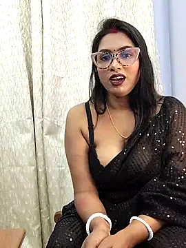 Snapshot of Queen_Dolly chatting on October 7, 2025, 5:54 pm Queen Dolly online show from October 7, 2025, 5:54 pm