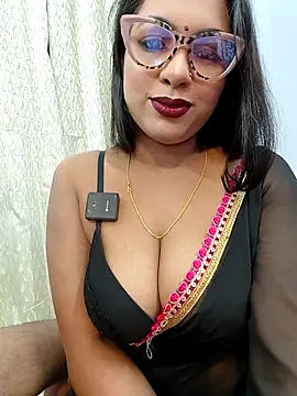 Queen Dolly online show from March 13, 2026, 5:41 pm