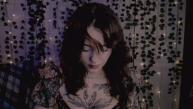 risha laas online show from November 7, 2025, 8:31 pm