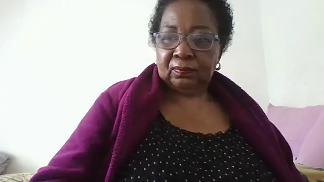 Snapshot of KinkyRicoSaisyours chatting on May 17, 2026, 12:34 pm KinkyRicoSaisyours online show from May 17, 2026, 12:34 pm