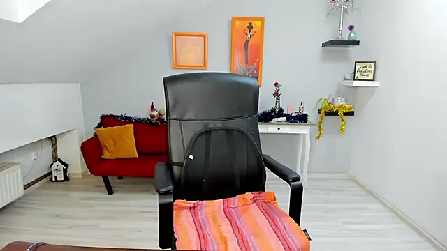 LollaGirl online show from January 7, 2026, 4:26 am