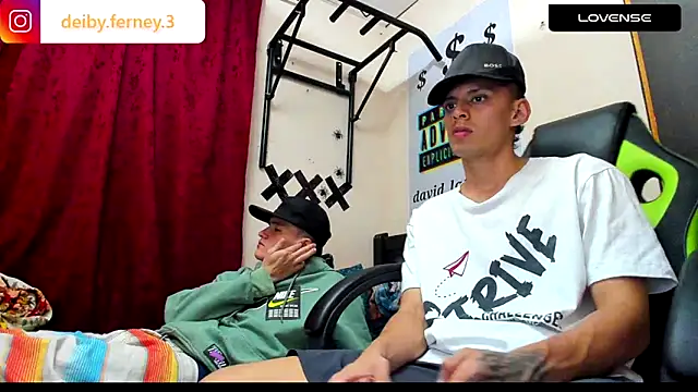 Snapshot of davidlatin66 chatting on December 16, 2024, 4:23 am davidlatin66 online show from December 16, 2024, 4:23 am