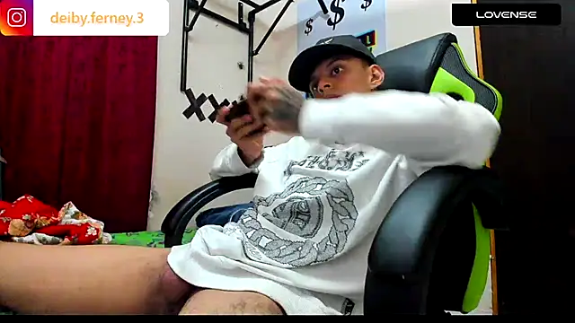 Snapshot of davidlatin66 chatting on December 21, 2024, 4:19 am davidlatin66 online show from December 21, 2024, 4:19 am