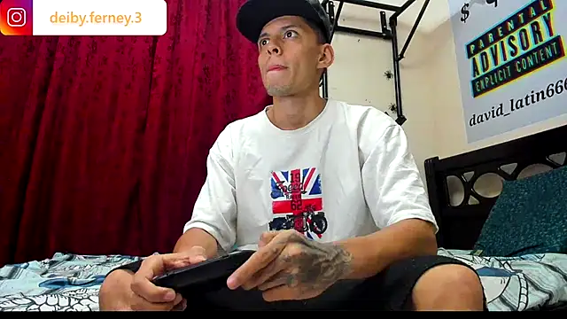 Snapshot of davidlatin66 chatting on January 24, 2025, 12:42 am davidlatin66 online show from January 24, 2025, 12:42 am