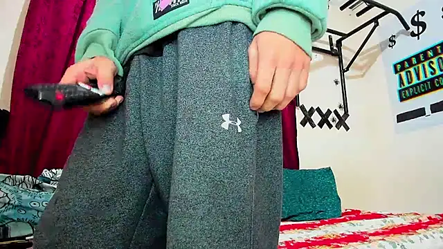 Snapshot of davidlatin66 chatting on October 6, 2025, 4:21 am davidlatin66 online show from October 6, 2025, 4:21 am