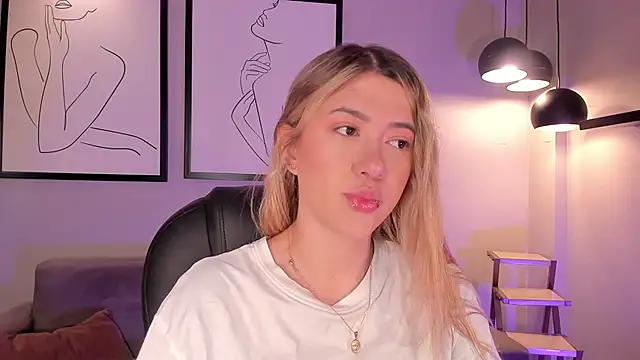 EveBensonX online show from November 27, 2025, 12:51 pm