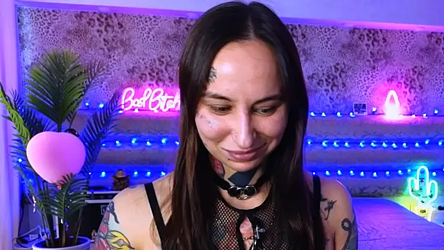 Cool Freak  online show from March 12, 2025, 9:23 am