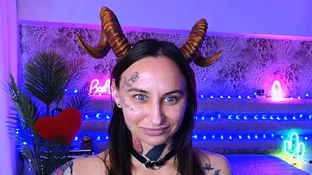 Cool Freak  online show from March 20, 2025, 8:42 am