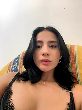 Snapshot of Ale_Lewis chatting on November 13, 2025, 6:07 pm Ale Lewis online show from November 13, 2025, 6:07 pm