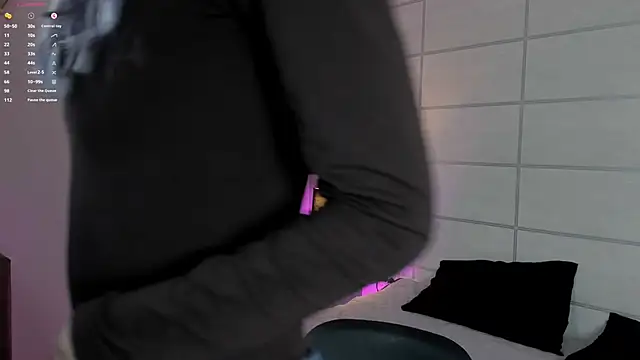 NanaRott online show from April 8, 2026, 8:09 pm