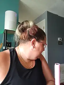 SexyNikki6969 online show from October 19, 2025, 12:06 pm