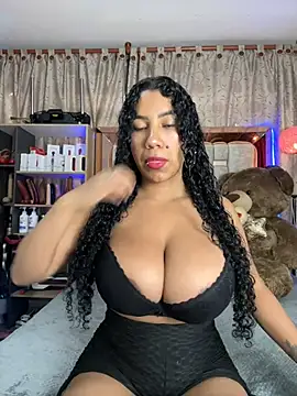 Snapshot of serena_willow chatting on February 5, 2025, 11:23 am serena willow online show from February 5, 2025, 11:23 am