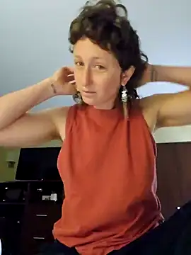 mossy kiss online show from December 28, 2024, 4:30 pm