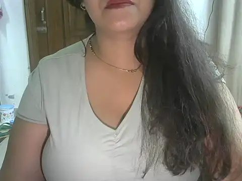 Snapshot of reet_kaur69 chatting on May 18, 2026, 5:30 pm reet kaur69 online show from May 18, 2026, 5:30 pm