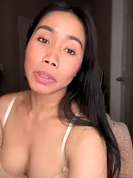 JazzieXo online show from May 16, 2026, 12:07 am