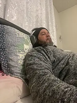 Snapshot of Cristian-Brayan chatting on November 13, 2025, 4:28 pm Cristian-Brayan online show from November 13, 2025, 4:28 pm