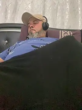 Snapshot of Cristian-Brayan chatting on December 2, 2025, 2:12 pm Cristian-Brayan online show from December 2, 2025, 2:12 pm