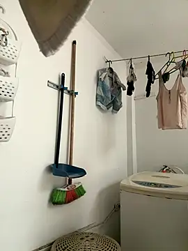 Snapshot of gabiTetas chatting on December 3, 2025, 7:34 pm gabiTetas online show from December 3, 2025, 7:34 pm