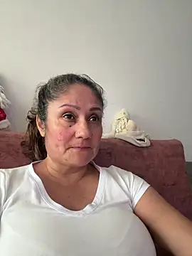 Snapshot of gabiTetas chatting on December 18, 2025, 8:37 pm gabiTetas online show from December 18, 2025, 8:37 pm