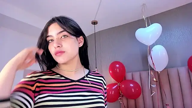 Alexa Thaylor  online show from February 24, 2025, 2:15 pm