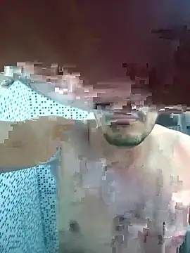 RobertoBuzios22 online show from November 5, 2025, 9:59 pm