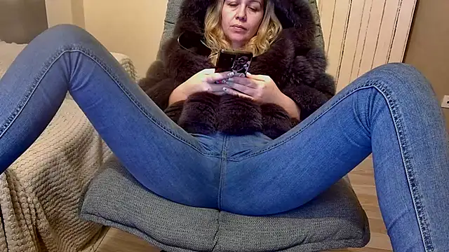 mesexylady34 online show from December 16, 2025, 7:41 pm