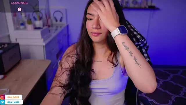 ImLui lu online show from November 19, 2025, 2:00 am