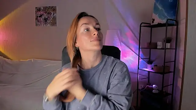 Snapshot of RebeccaMartinez chatting on October 25, 2025, 10:01 am RebeccaMartinez online show from October 25, 2025, 10:01 am